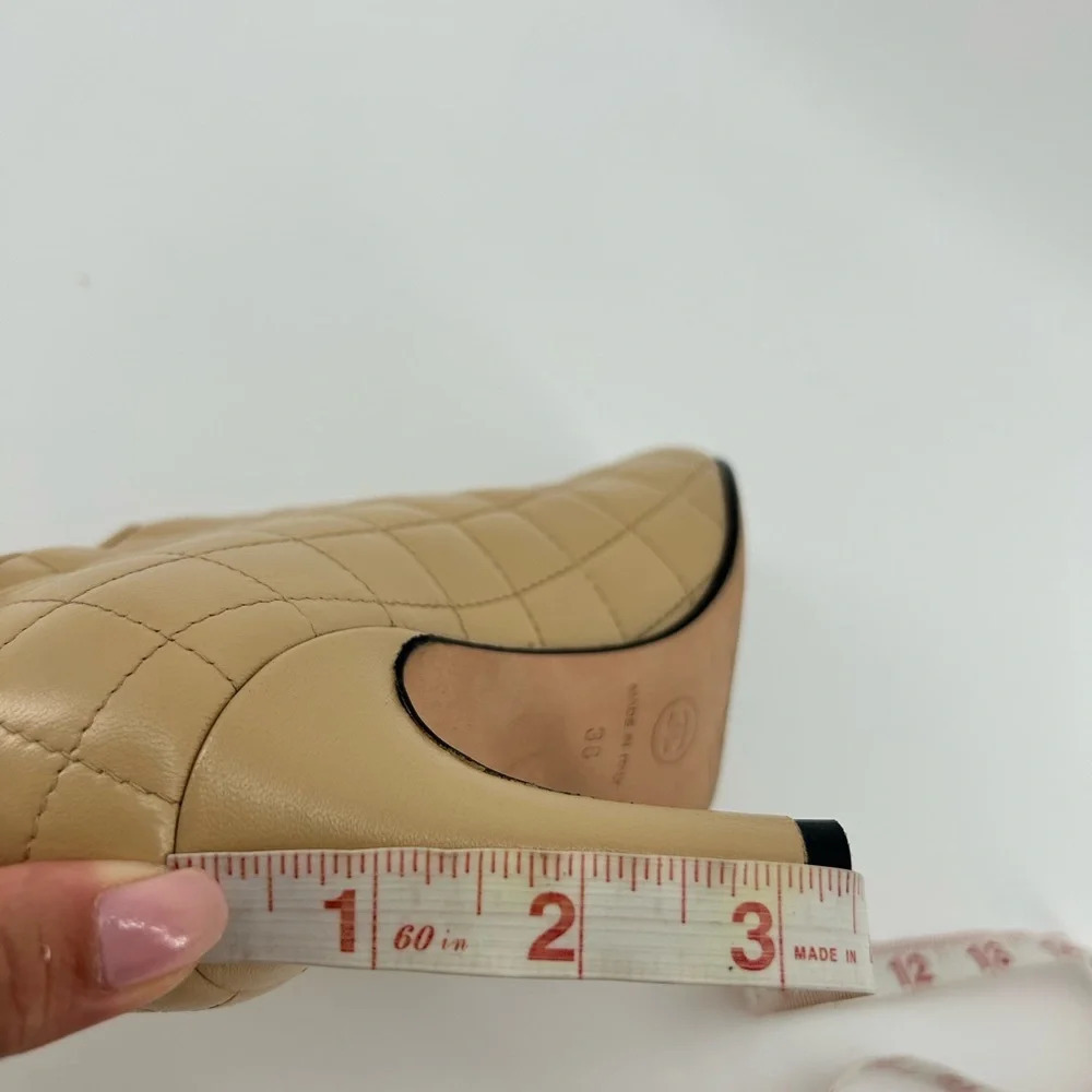 Chanel Beige Quilted Leather w Black Cap Toe Short Bootie Heels Size 38 07A - Picture 15 of 16